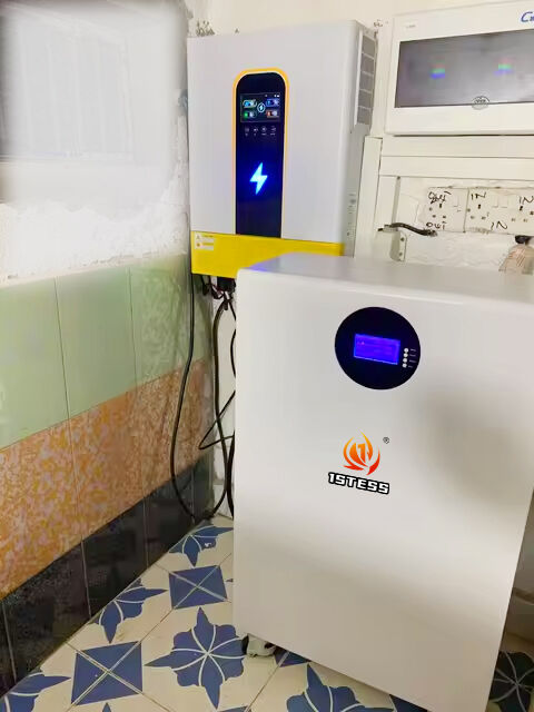 Latest company news about Kekuatan Tanpa Batas: Bagaimana Inverter Surya Generasi Berikutnya Memecahkan Krisis Energi di Seluruh